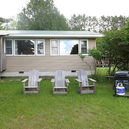 Bondi Village Cottage Resort Lake of Bays Exterior photo