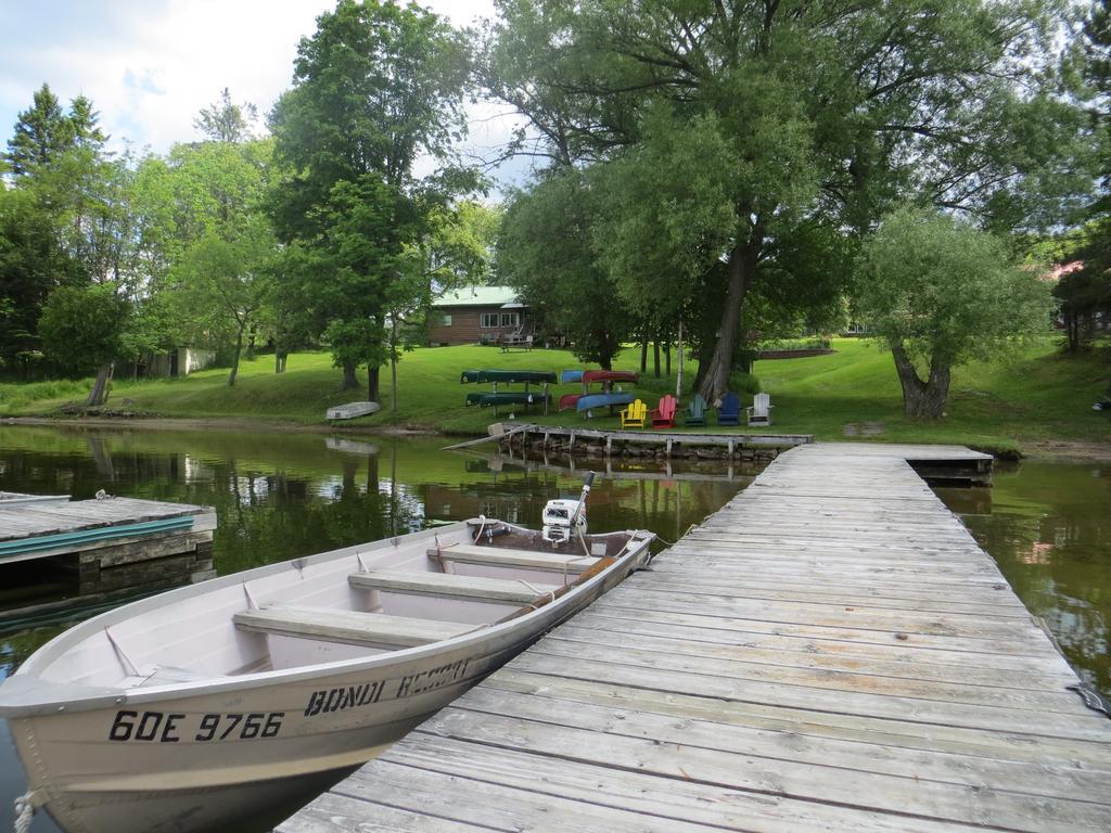 Bondi Village Cottage Resort Lake of Bays Exterior photo