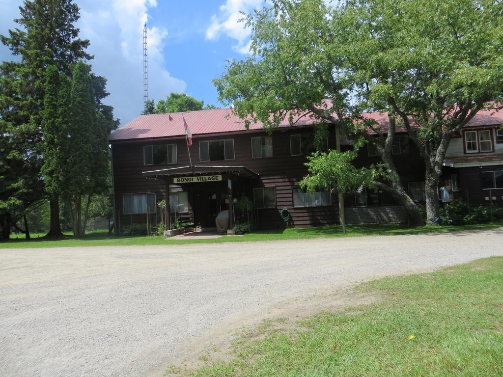 Bondi Village Cottage Resort Lake of Bays Exterior photo