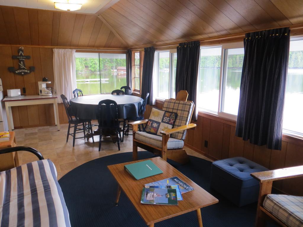 Bondi Village Cottage Resort Lake of Bays Exterior photo