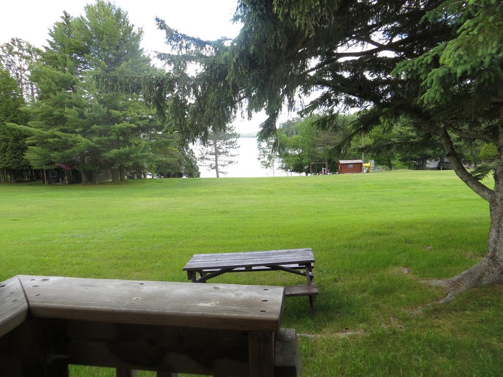 Bondi Village Cottage Resort Lake of Bays Exterior photo