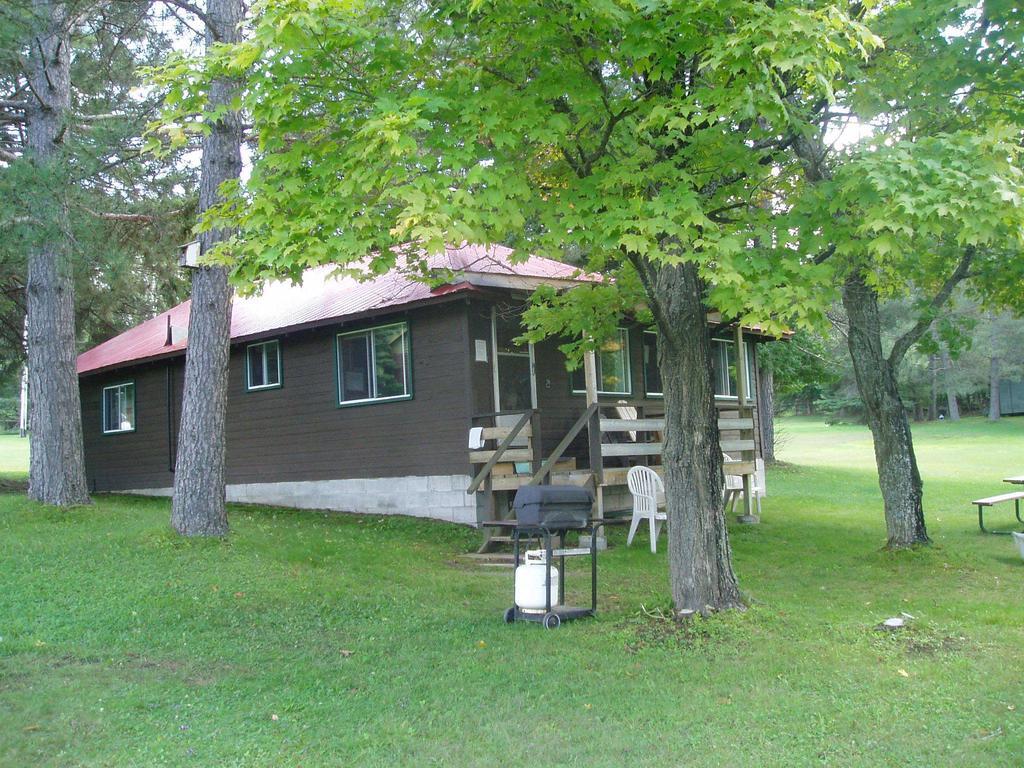 Bondi Village Cottage Resort Lake of Bays Exterior photo